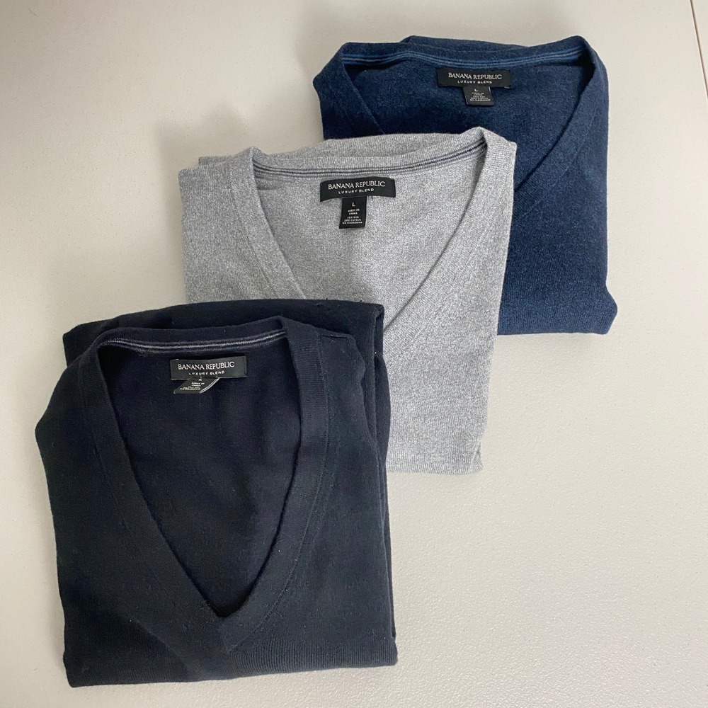 Banana Republic Luxury Blend V-Neck Sweater Mens L Black Gray Navy Silk- LOT 3